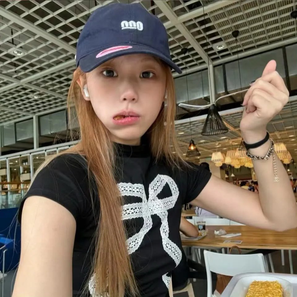 花圃里的蝴蝶